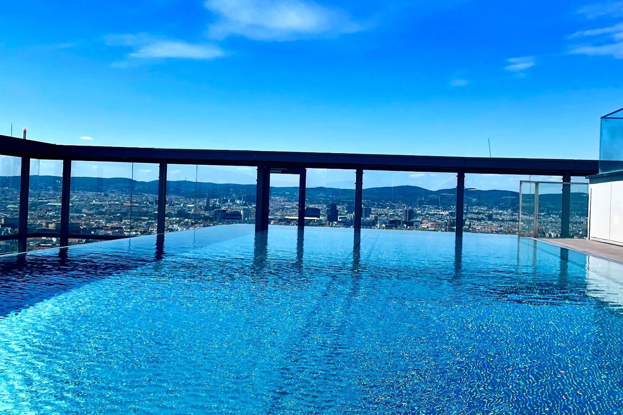 Panorama Sky Apartment I Rooftop Pool I Metro Station Wiedeń Zewnętrze zdjęcie